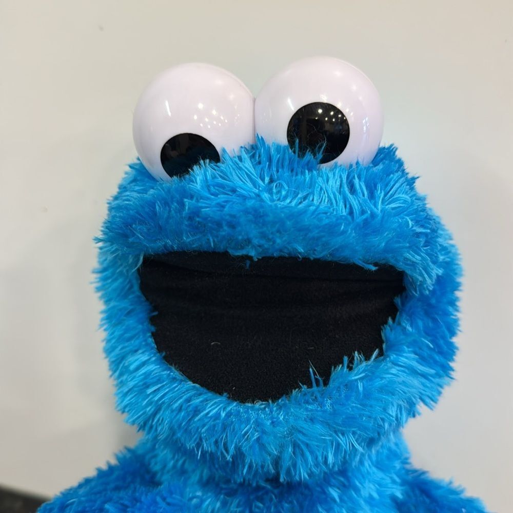 Sesame Street Cookie Monster 14" Plush w/Sound (Hasbro, Sesame Workshop … - Picture 3 of 9